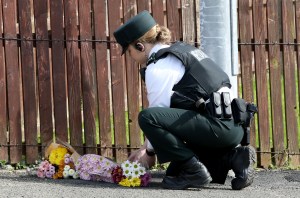 Periodista es asesinada durante disturbios en Irlanda del Norte (FOTOS)