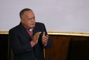 Diosdado recibe solicitud del TSJ chavista para allanar inmunidad parlamentaria de Guaidó (Video)
