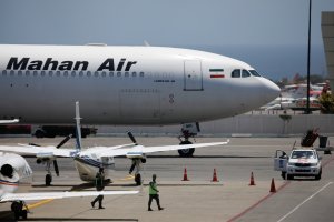 Tesoro de EEUU sancionó a empresa china por negocios con Mahan Air, aerolínea vinculada a Maduro