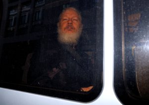 Cierran la investigación contra Assange por violación