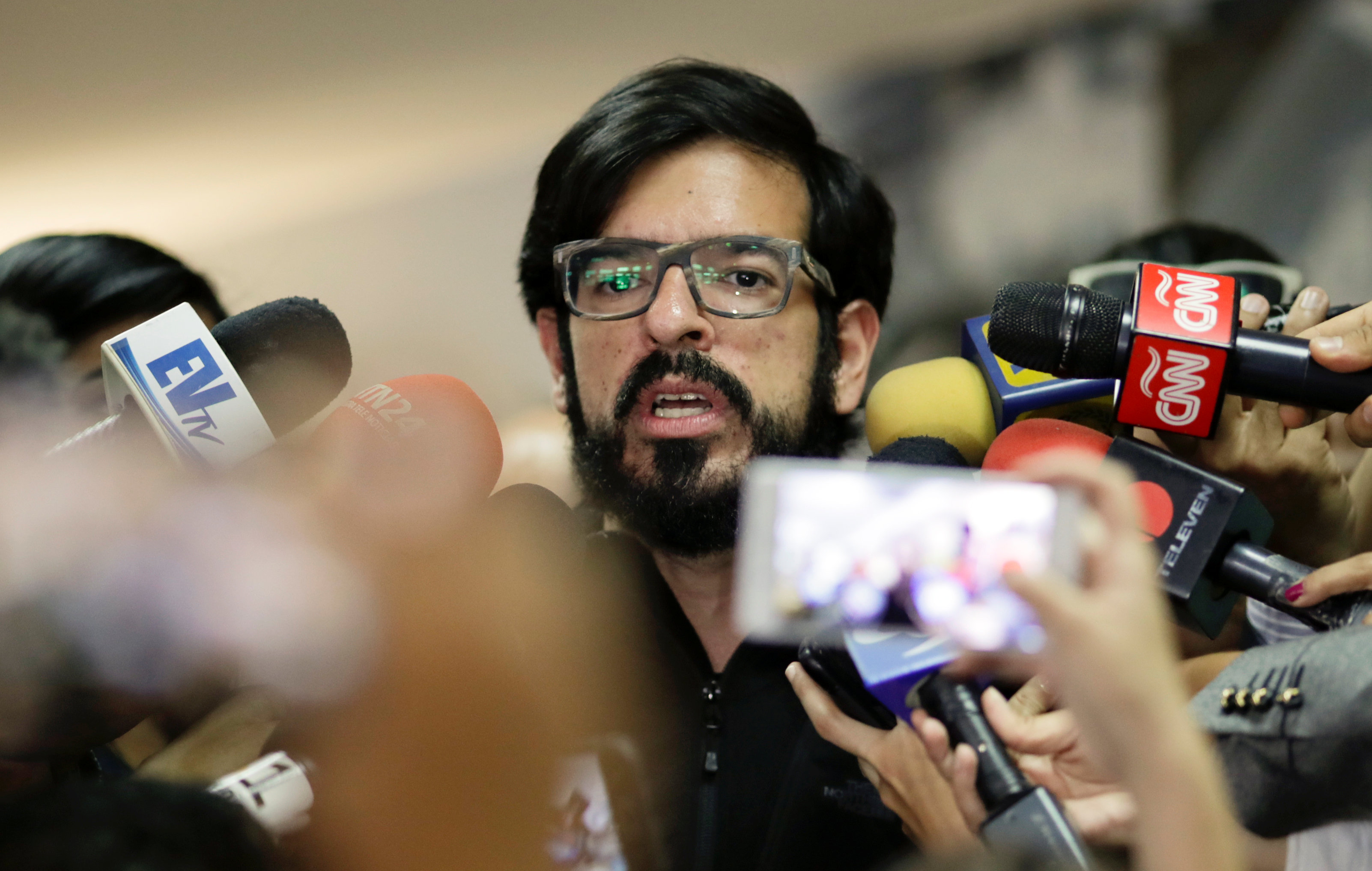 “Ellos usan el terror, nosotros usamos nuestras ganas”, Pizarro replica al TSJ de Maduro