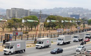Llegan a Caracas los camiones de la Cruz Roja INTERNACIONAL con ayuda humanitaria (Videos)