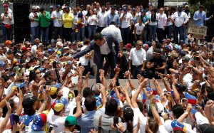 Venezolanos en toda la nación respondieron al llamado de Juan Guaidó este #27Abr (FOTOS)