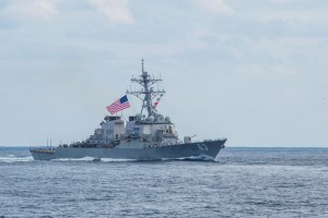 Armada de EEUU informa de primer caso sospechoso de coronavirus en buque de guerra