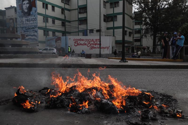 EN FOTOS: Maduro el usurpador y su apagón, los Judas más quemados en las calles de Venezuela