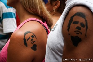 LA FOTO:  La Guaidomanía sigue… Venezolanos se “tatúan” la cara del presidente (e)