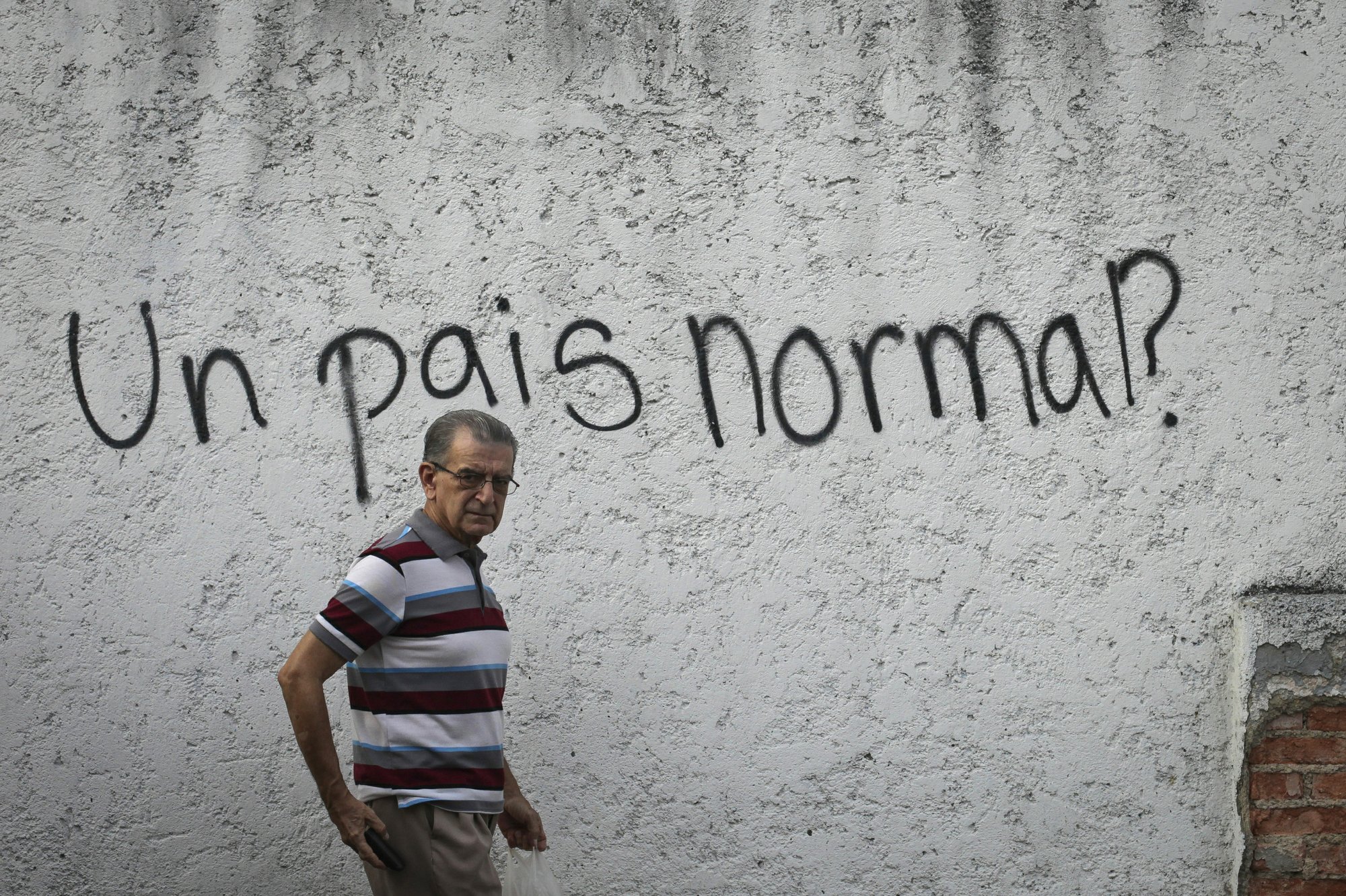 Tras años de crisis, venezolanos preguntan qué es “normal”