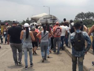 En Fotos: Así se encuentra el puente fronterizo Simón Bolívar este Miércoles Santo #17Abr