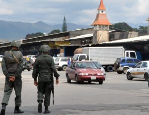 Adolescente fallece al lanzarse de un vehículo en marcha en la ARC