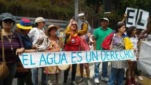 Caraqueños celebran el Día de la Tierra protestando por la escasez de agua #22Abr (Videos)
