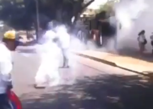 ¿Gas del bueno? En Barquisimeto reprimieron a la marcha opositora #6Abr (video)
