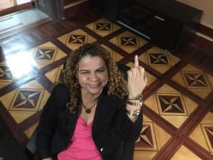 ¡Ay chamo! Imitador de Iris Valera llama a una peluquería en Caracas y se desata la locura (VIDEO)