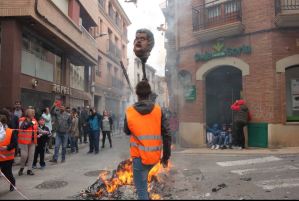 El judas Nicolás Maduro también ardió en España (fotos)