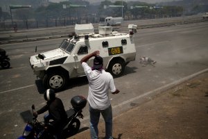 El encuentro con la muerte de uno de los jóvenes venezolanos atropellado por la tanqueta de la GNB (FOTOS)