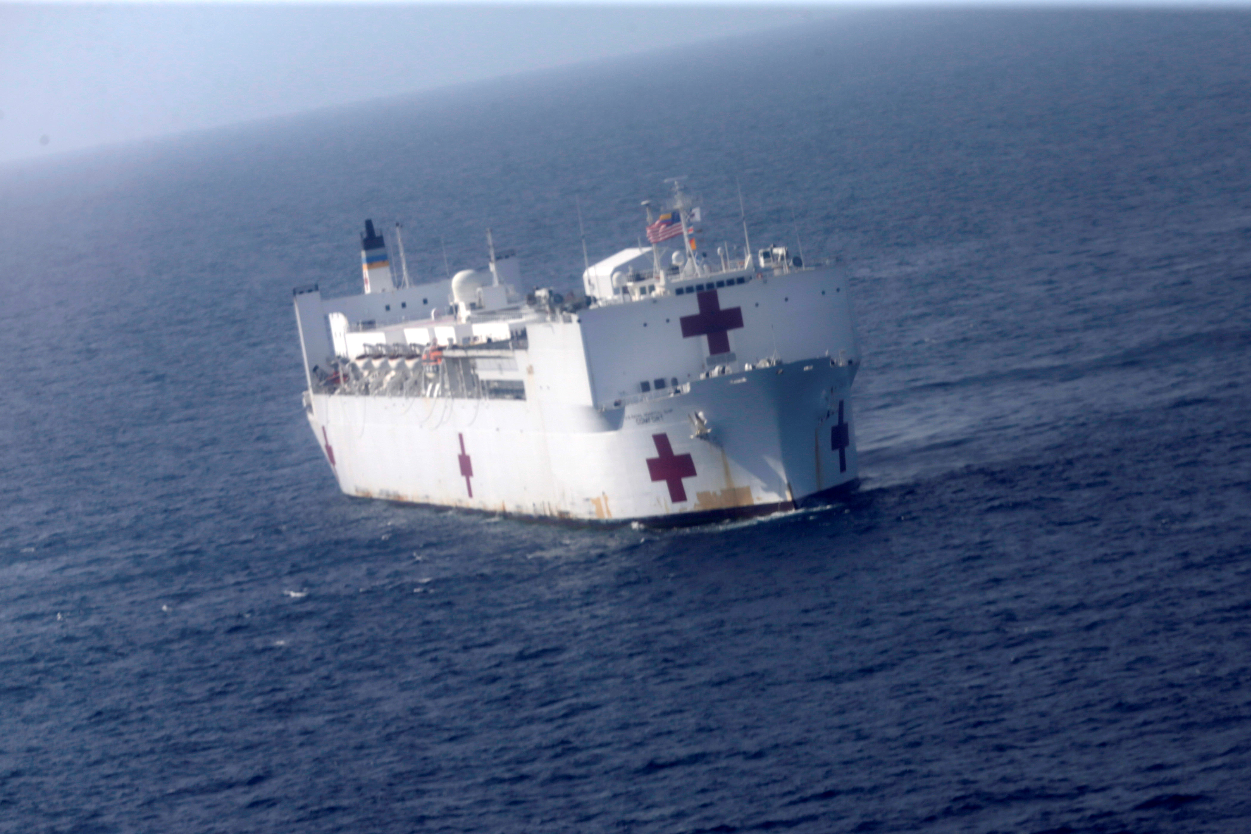 En medio de tensiones con Venezuela, Estados Unidos desplegará buque hospital