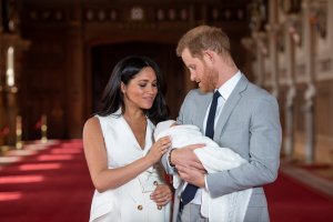 Meghan Markle y el Príncipe Harry buscan niñera: Estos son sus requisitos poco tradicionales