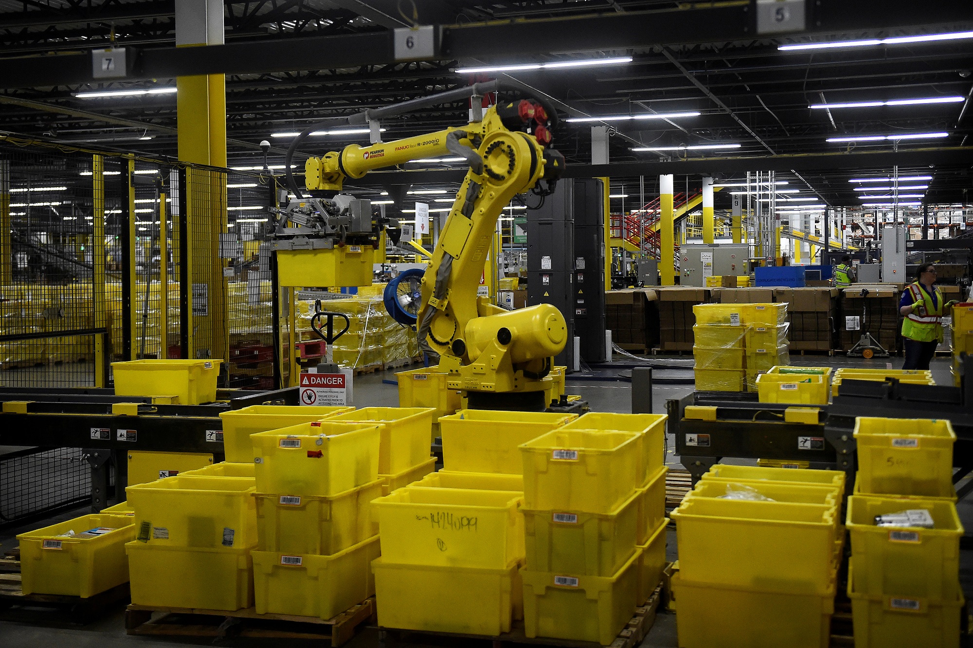Amazon despliega sistema de máquinas que empaquetan pedidos y sustituyen a los trabajadores