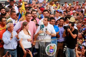 Guaidó en Lara: Hemos atendido casi cien mil personas con la ayuda; deben ser siete millones
