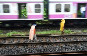 Tres jóvenes mueren atropellados por un tren cuando se hacían un selfie en las vías