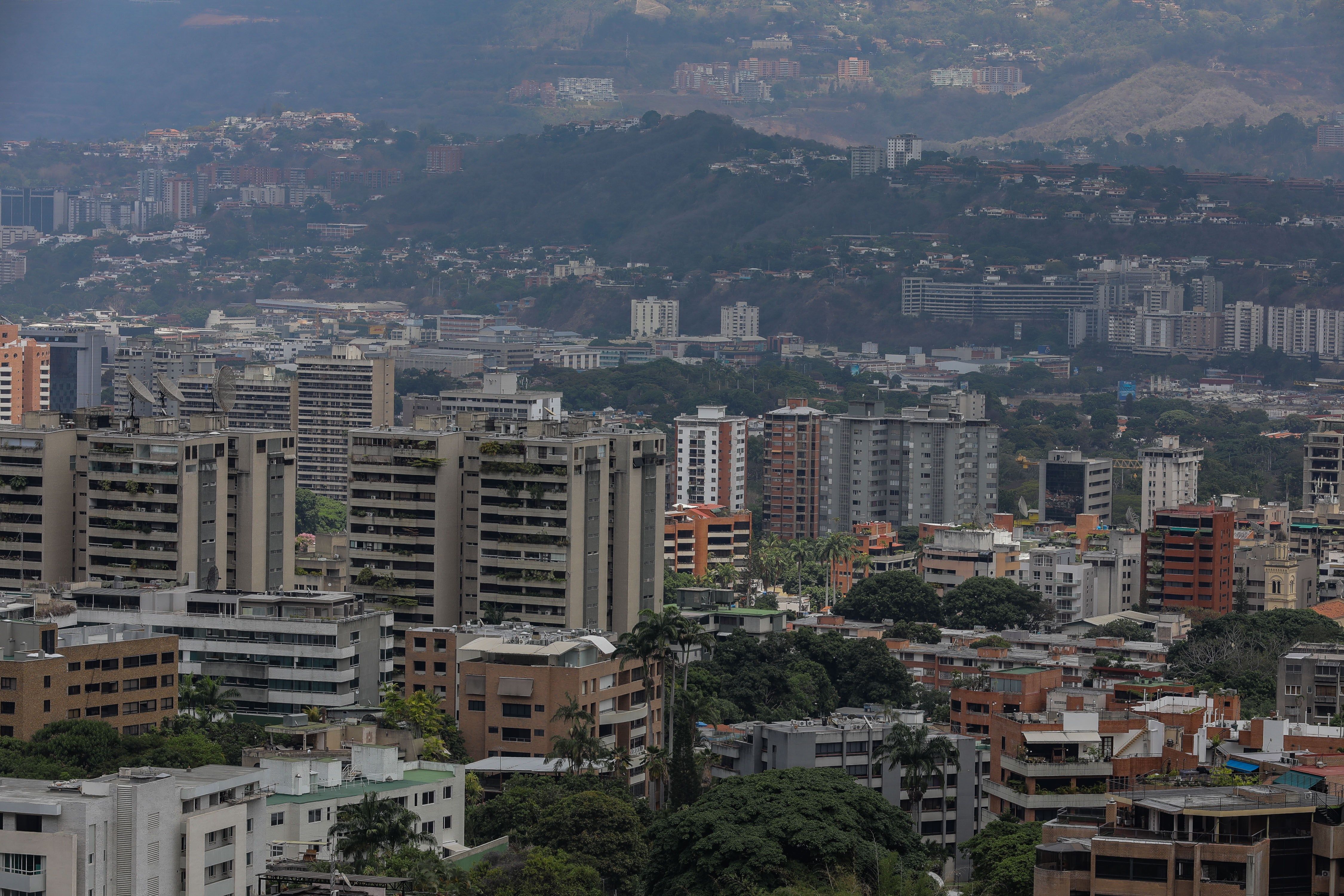 Electricidad y gasolina solo en Caracas, el oasis de la crisis venezolana