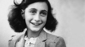 Publican por primera vez la versión completa del diario de Anna Frank