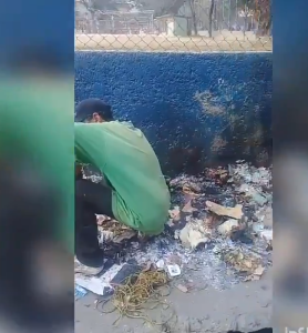 Video Sensible: Descuartizan chivo en basurero como último recurso ante el hambre