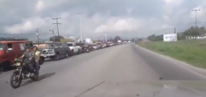 EN VIDEO: Así son las interminables colas para la gasolina en el estado Carabobo #18may
