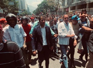 Richard Blanco desconoce las actuaciones del TSJ de Maduro y la constituyente cubana: “mantengo mi investidura”