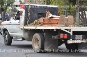 En Lara difuntos son trasladados en camiones (Fotos)