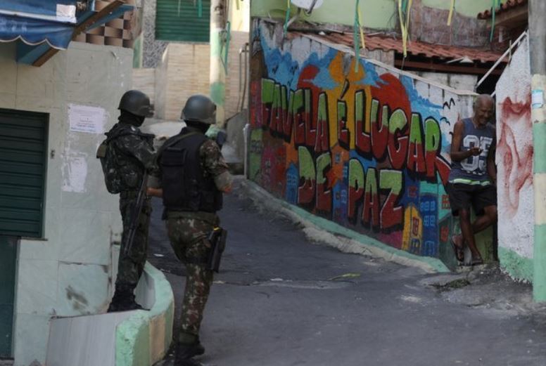 Policía mata a ocho sospechosos de narcotráfico en favela de Brasil