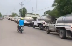 Al menos 70 camiones lecheros varados por falta de gasolina en el Zulia #27May (video)