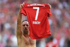 Ribery descarta terminar su carrera en Francia
