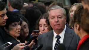 Senador Graham insiste en una intervención militar en Venezuela (Video)