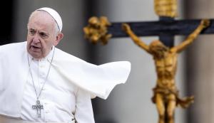 El Vaticano podría ordenar hombres casados y mujeres para la Amazonia