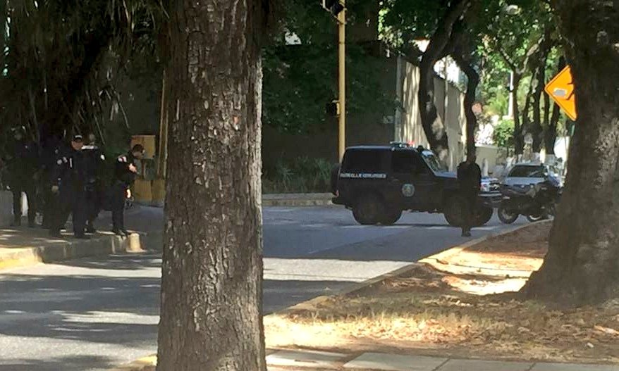 EN VIDEO: Sebin despliega fuerte dispositivo en La Castellana por posible artefacto explosivo #19May