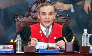 ALnavío: El presidente del Tribunal Supremo quiere el perdón de Maduro por el golpe del 30 de abril