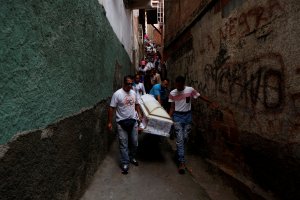 Muertes de niños expone crisis infantil de Venezuela