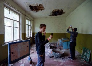 Selfies en la zona de exclusión de Chernóbil causan indignación (Fotos)