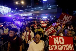 La crisis política se agrava en Hong Kong después de gran protesta contra la Ley de Extradición