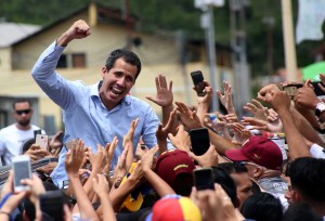 Tribunal se desprende del caso de escoltas de Guaidó, abogados desconocen a donde serán remitidos