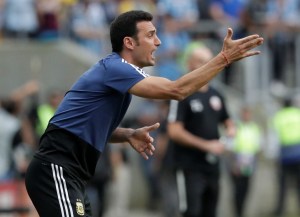 Lo que dijo el técnico de Argentina por jugar la Copa América en Brasil
