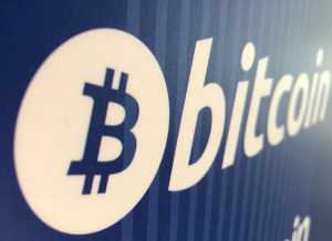 El bitcoin supera los 10.000 dólares por primera vez desde marzo de 2018