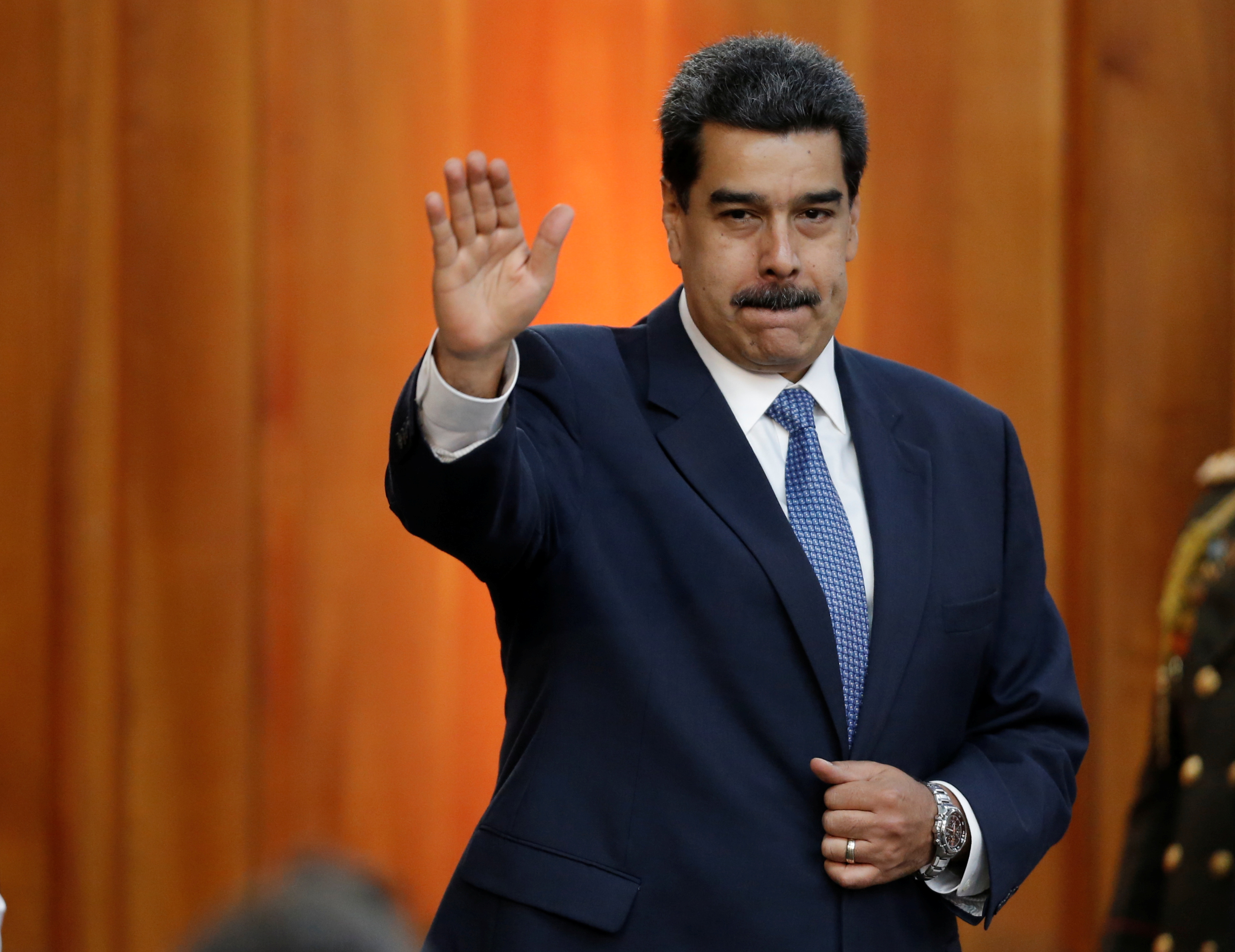 En medio de crisis ABRUMADORA, Maduro dice que Venezuela “pronto” tendrá señal 5G