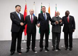 Bloque de países BRICS consideran maneras de contribuir a una solución de la crisis en Venezuela