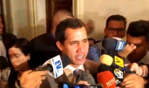 Guaidó le responde a Saab: Es un usurpador y no tiene competencia (video)