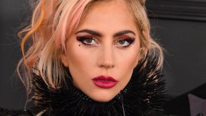 EN FOTO: Lady Gaga mostró sus nalgotas con un hilito de cristales