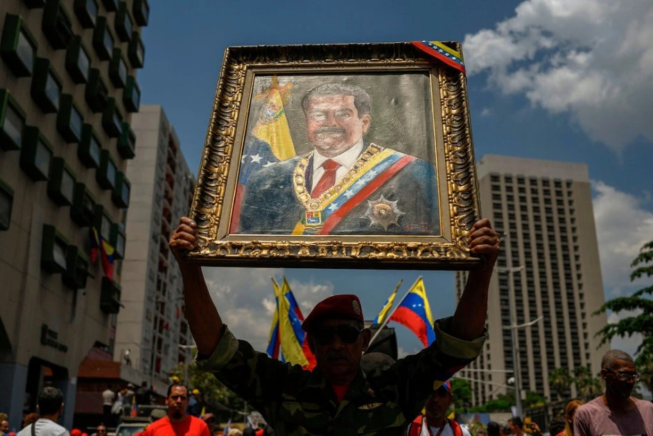 The New York Times: Una forma de derribar a Maduro y sus compinches