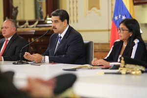 Maduro llama a sesión permanente de trabajo para “defenderse” de  la “desesperación” de EEUU