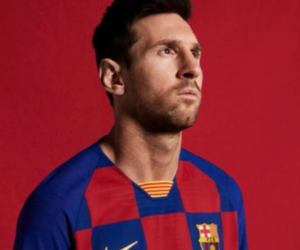 ¡Hermosa! Disfruta a Leo Messi vistiendo la nueva camiseta del Barça (LA FOTO)