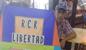 Señor del papagayo se solidarizó con RCR y Lapatilla ante ataques del régimen (VIDEO)